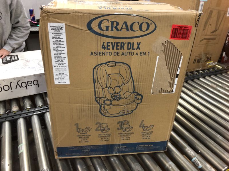 Photo 5 of Graco 4Ever DLX 4-in-1 Convertible Car Seat
