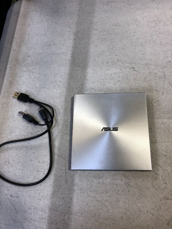 Photo 2 of ASUS ZenDrive U9M SDRW-08U9M-U - Disk drive - DVD±RW (±R DL) - 8x/8x - USB 2.0 - external - silver
