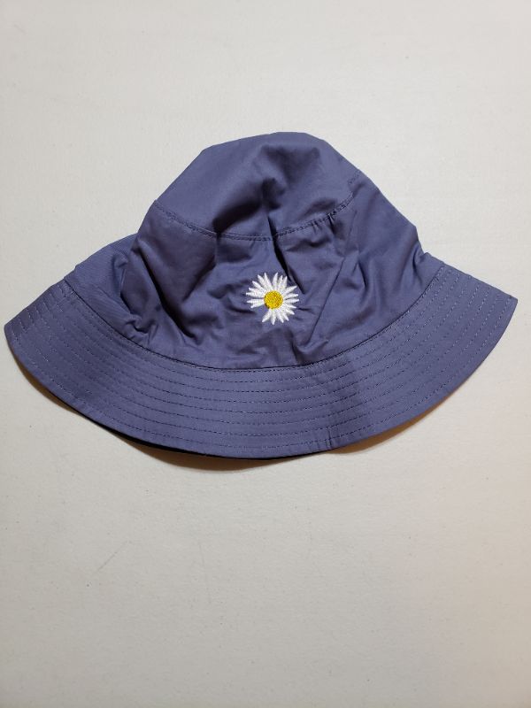 Photo 1 of BEACH STYLE SUN HAT WITH FLOWER LOGO, BLUE, ONE SIZE.