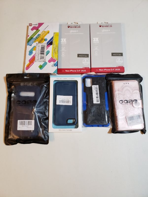 Photo 1 of VARIOUS SMARTPHONE ACCESSORIES, LOT OF 7 ITEMS. CASES, SCREEN PROTECTION.