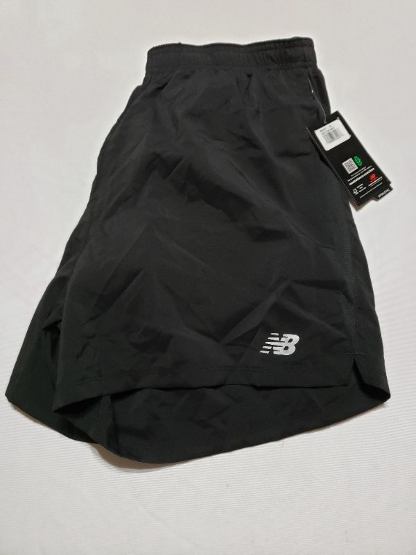 Photo 1 of New Balance Men's Accelerate 5 Inch Short
SIZE L.