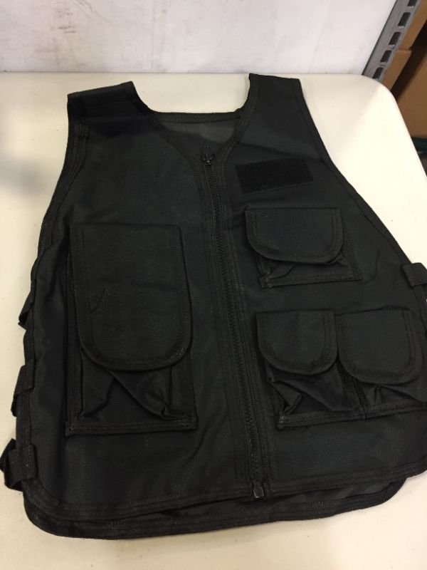 Photo 1 of XBGOZLY CHILDREN KIDS TACTICAL VEST OUTDOOR SHOOTING HUNTING COMBAT VEST ADJUSTABLE KIDS TRAINING MILITARY ARMY VEST LARGE KIDS SIZE