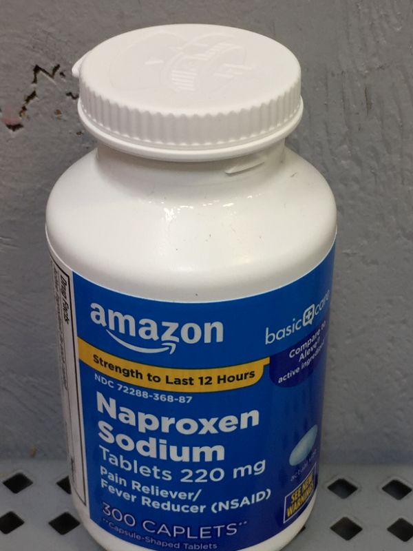 Photo 2 of Amazon Basic Care Naproxen Sodium Tablets, 300 Count
300 Count (Pack of 1) exp dec 2022