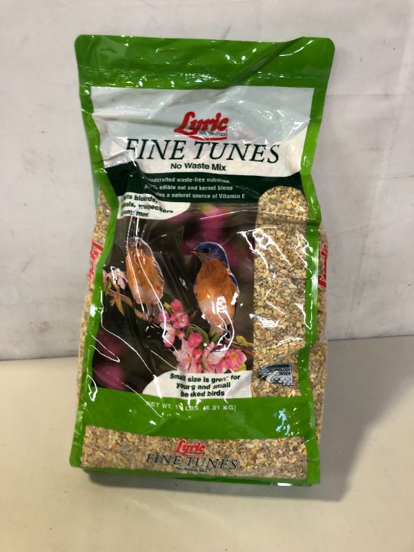 Photo 1 of Lyric - Fine Tunes Wild Bird Food 15 Pound