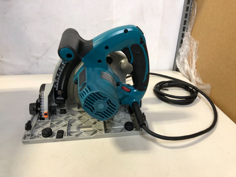 Photo 1 of Makita SP6000J 6-1/2-Inch Plunge Circular Saw
