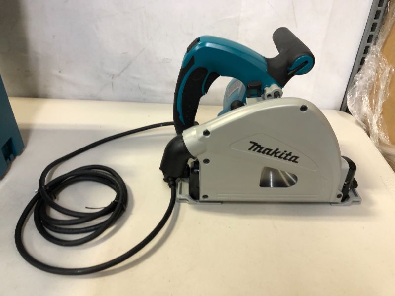 Photo 1 of Makita SP6000J 6-1/2-Inch Plunge Circular Saw
