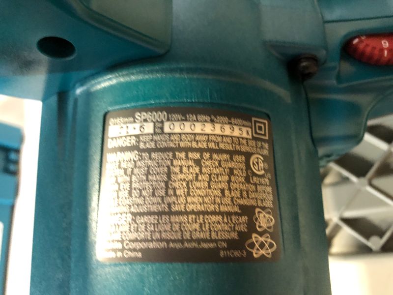Photo 1 of Makita SP6000J 6-1/2-Inch Plunge Circular Saw
