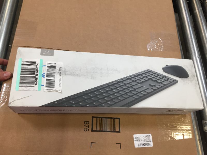 Photo 2 of Dell - KM5221W Pro Ergonomic Full-size Wireless Mechanical Keyboard and Mouse - Black