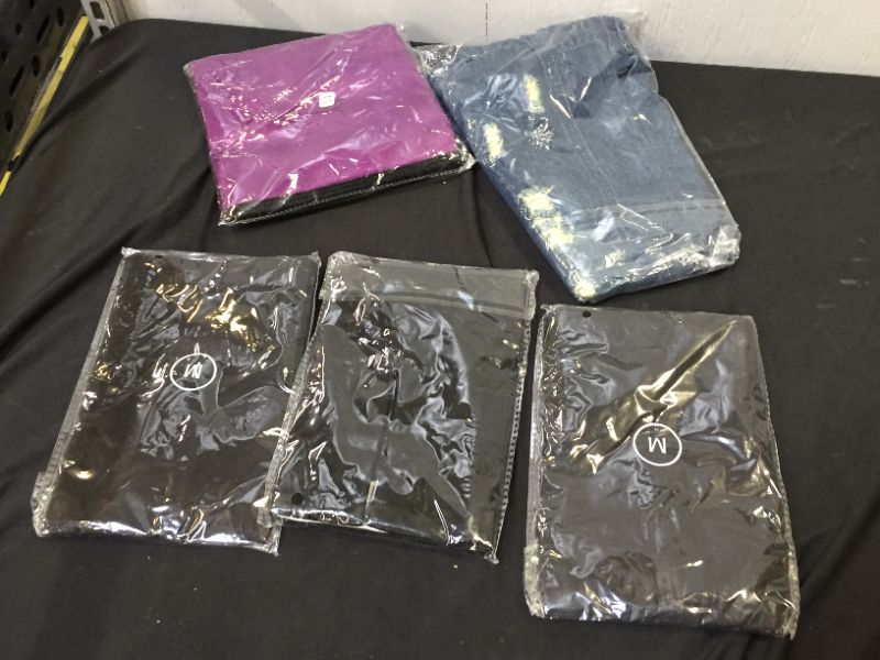 Photo 1 of 5 PACK CLOTHING ITEMS VARIOUS SIZES WOMENS