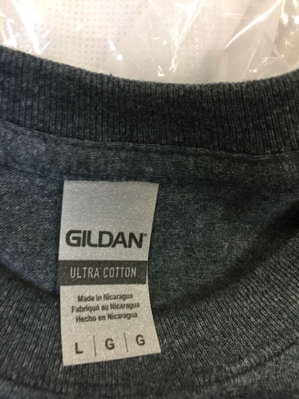 Photo 3 of Gildan Men's Ultra Cotton T-Shirt, Style G2000 size large 
