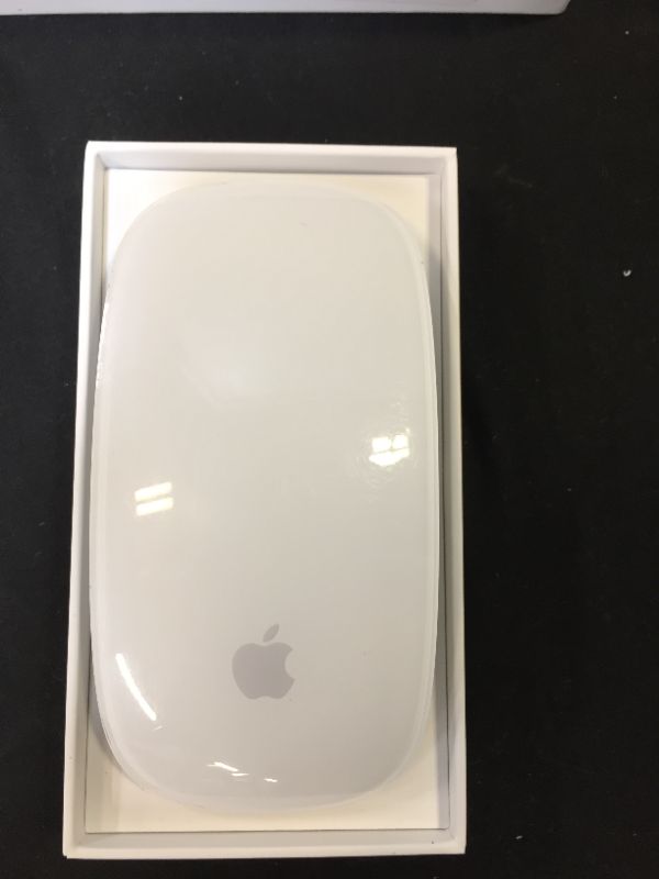 Photo 3 of Apple Magic Mouse (Wireless, Rechargable) - Silver
