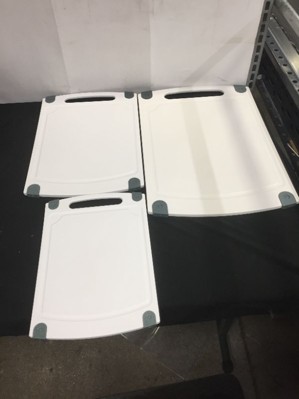 Photo 1 of 3 Set Cutting Boards White 