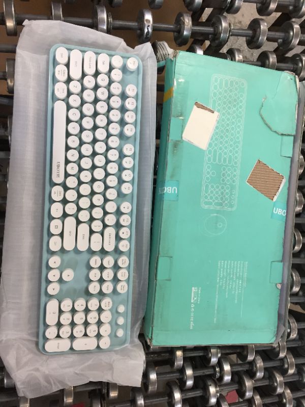 Photo 1 of Wireless keyboard and mouse