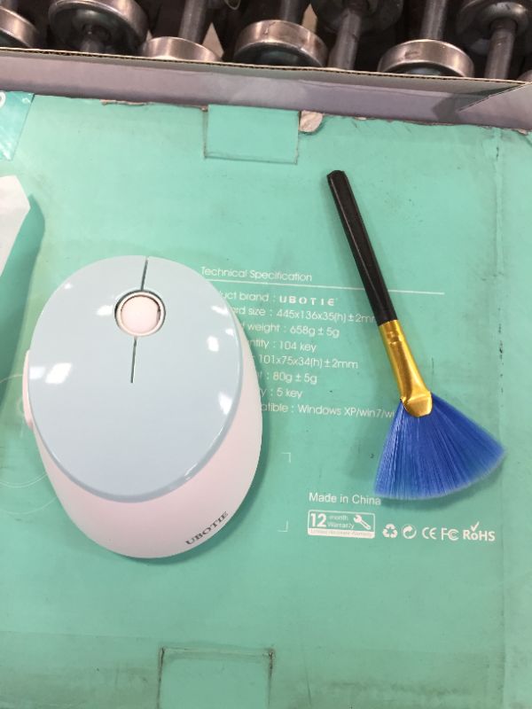 Photo 1 of Wireless keyboard and mouse