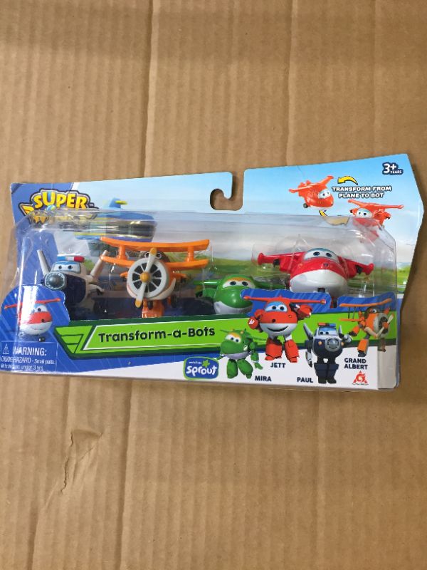 Photo 1 of super wings transform a bots 