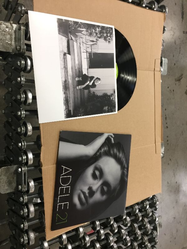 Photo 2 of Adele - 21 (Vinyl)
