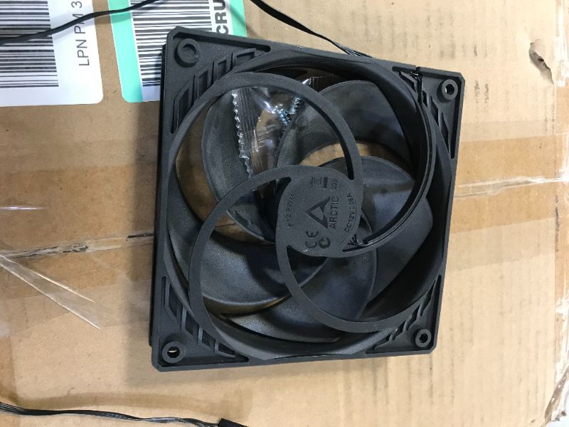 Photo 2 of ARCTIC P12 PWM - 120 mm Case Fan with PWM, Pressure-optimised, Very quiet motor, Computer, Fan Speed: 200-1800 RPM - Black/Black
