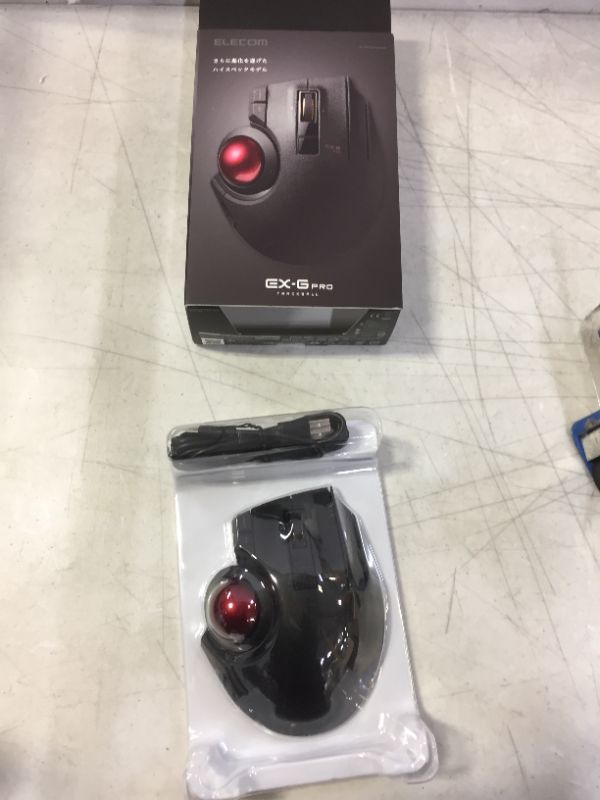 Photo 2 of ELECOM M-XPT1MRXBK Trackball Mouse 8 Button Wired