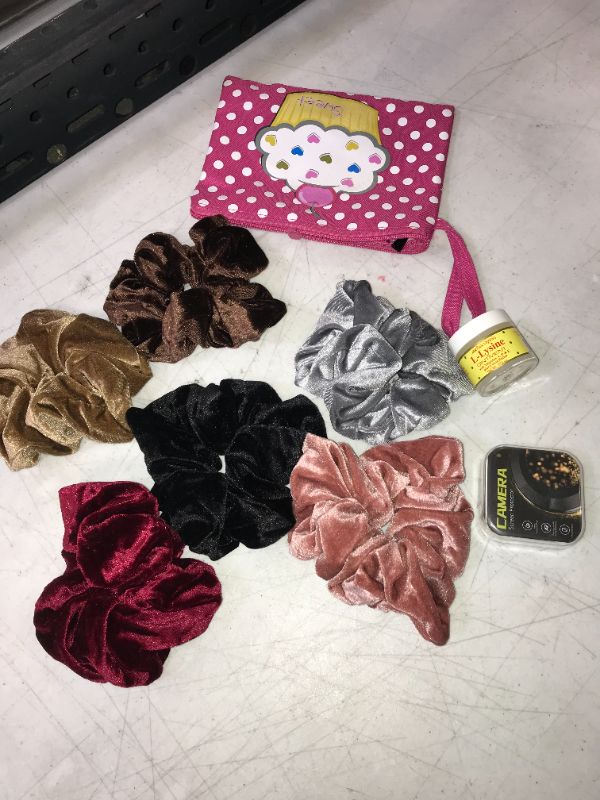 Photo 1 of BAG LOT VARIOUS ITEMS 6 Pcs Velvet Scrunchies, Elastic Lager Hair Scrunchies for Girls, Premium Big Hair Ties Ropes, Christmas Gifts for Women Teenage Girls
