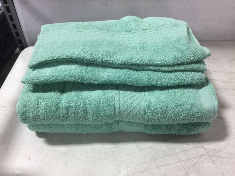 Photo 2 of BOSOWOS Bath Towels 100% Cotton 6 Piece Towels Set for Bathroom,Highly Absorbent Quick-Dry Soft Towels,Easy Care for Home,Kitchen,Pool,Gym,Spa & Everyday Use - Sea Green
