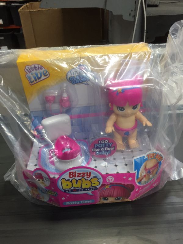 Photo 1 of Little Live Pets Bizzy Bubs Potty Time Clever Chloe Figure

