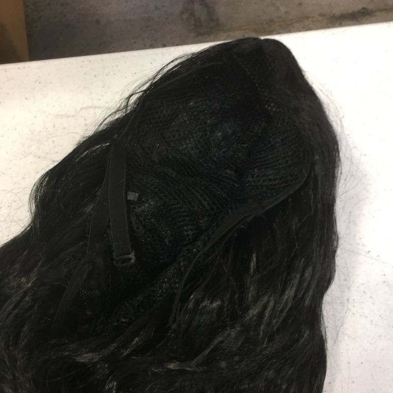 Photo 3 of case of 100 28 inch 4x4 Body Wave Wigs