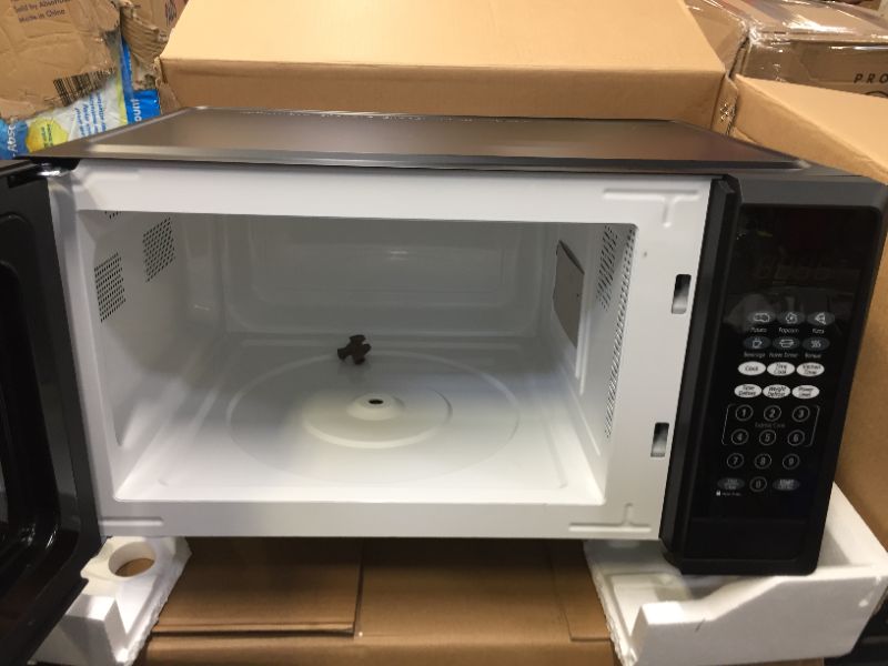 Photo 3 of Oster 1.1 Microwave-Updated Model
