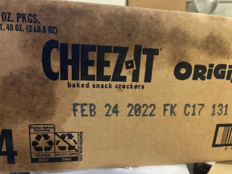 Photo 2 of Cheez-It Baked Snack Cheese Crackers, Original, School Lunch Snacks, 1 oz Bag (40 Bags)
EXP Feb 24 2022