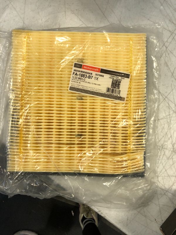 Photo 2 of \
Motorcraft FA1883 Air Filter