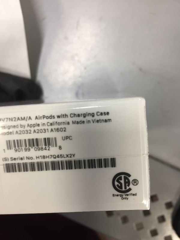 Photo 1 of Apple AirPods (2nd Generation)
