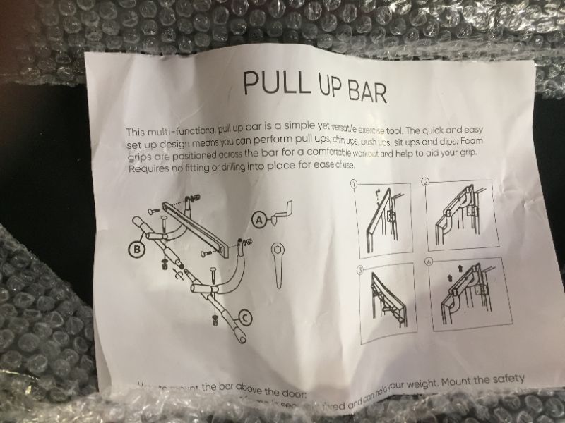 Photo 2 of Pull up bar