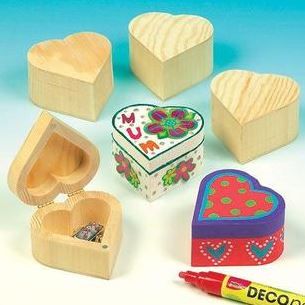 Photo 1 of Baker Ross Ltd Wooden Heart Boxes for Kids to Paint & Decorate for Valentines (Pack of 4)