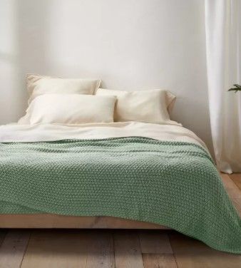 Photo 1 of Chunky Knit Bed Blanket king