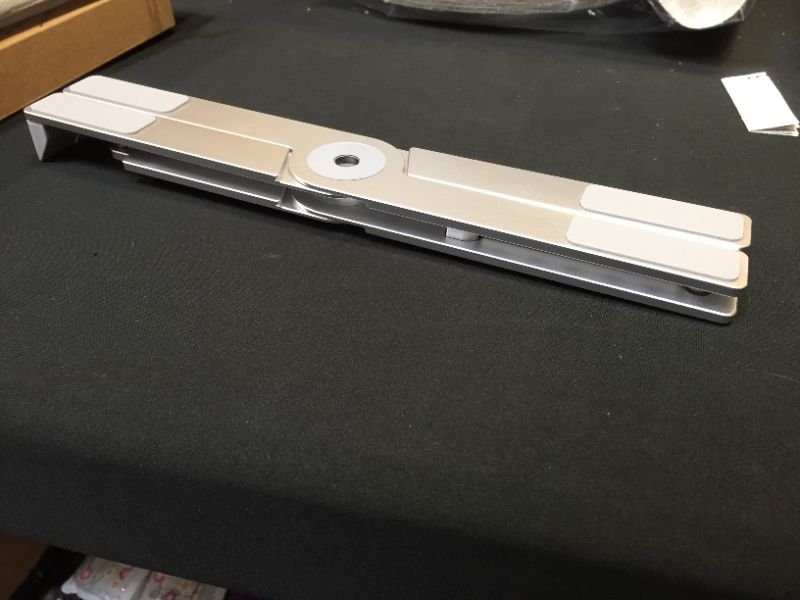 Photo 1 of Aluminum alloy laptop stand