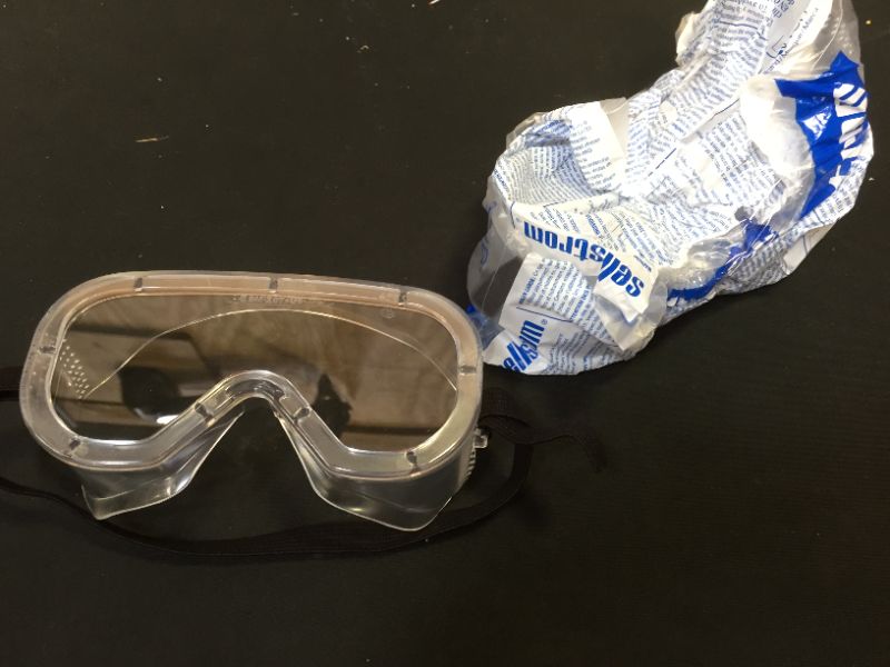 Photo 1 of 3 pack of protective eyewear