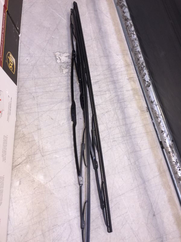 Photo 1 of Rain-X Weatherbeater Wiper Blade, 28" 2 pack