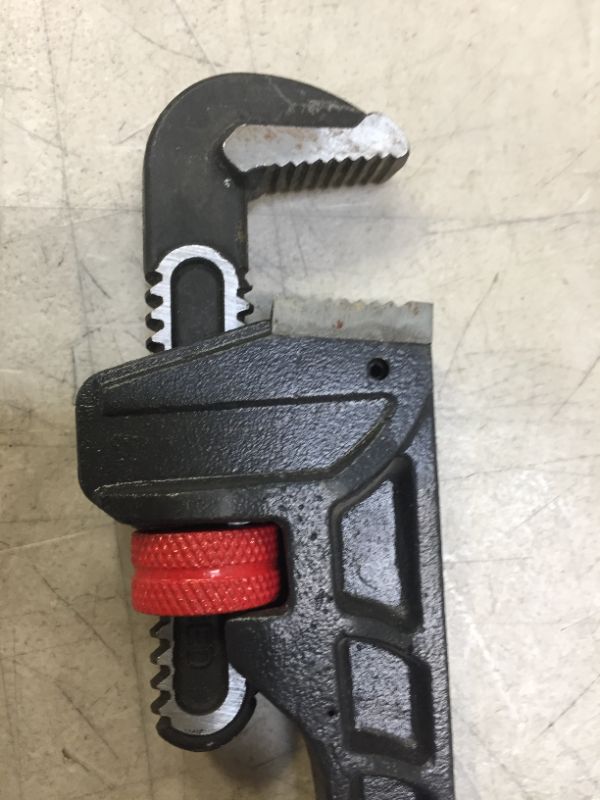 Photo 4 of 10 in. Heavy-Duty Pipe Wrench
