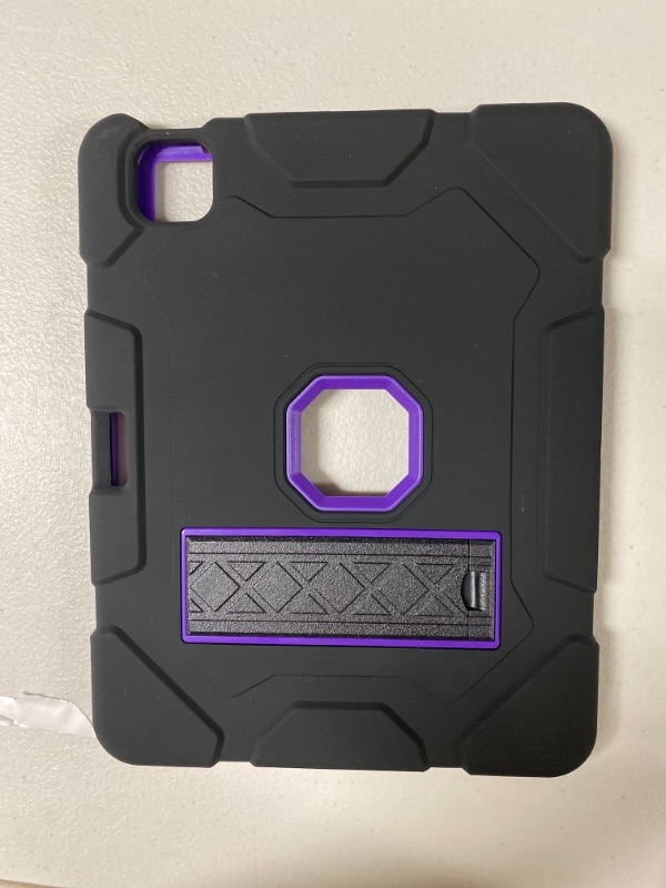 Photo 1 of iPad Air 4 th generation 9inch black and putple