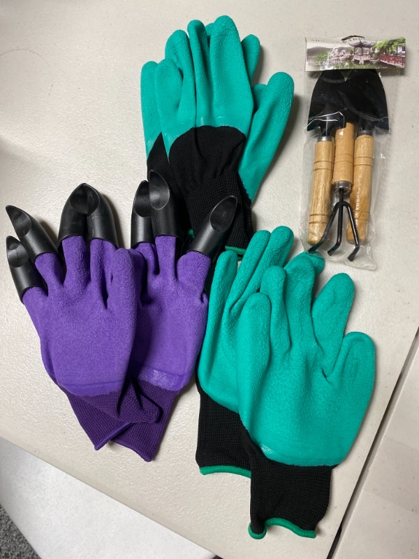 Photo 1 of 3 pair gardening gloves and tools 