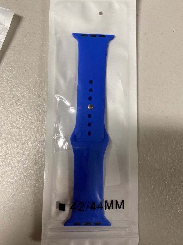 Photo 1 of  Compatible for Apple Watch Band 42mm 44mm Soft Silicone Sport Replacement Strap Compatible with iWatch Series SE/7/6/5/4/3/2/1 Women Men pine green

Apple Watch band blue 42/44mm