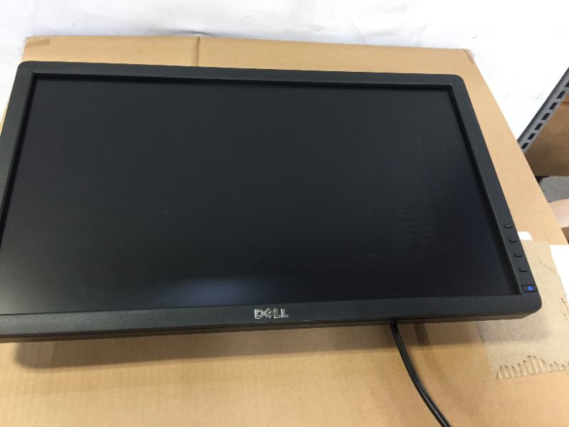 Photo 5 of DELL MONITOR WITH DESKTOP (SCREEN WONT TURN ON , SMASHES ON CORNER OF DESKTOP, PARTS ONLY)