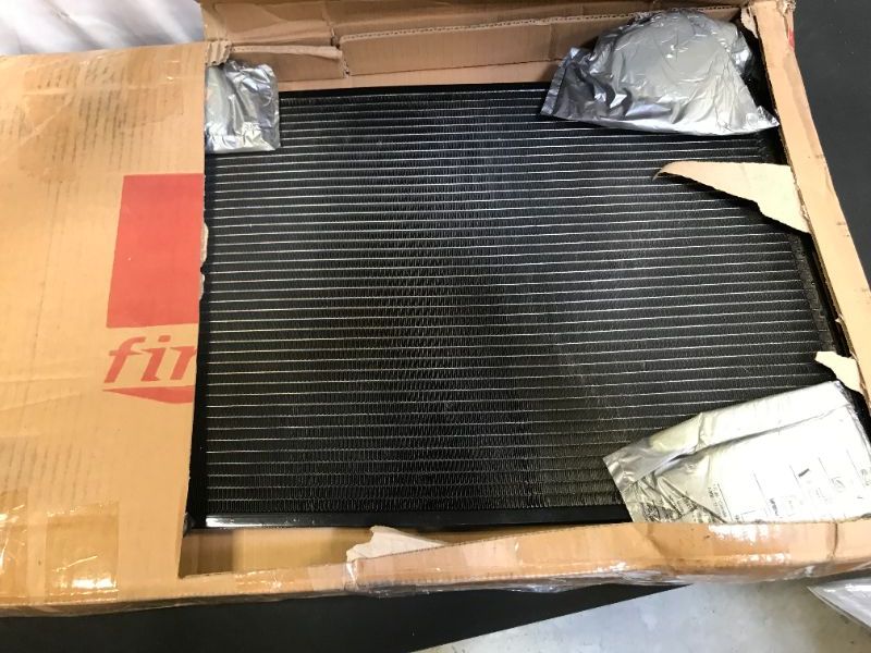 Photo 2 of Denso 477-0563 Condenser
