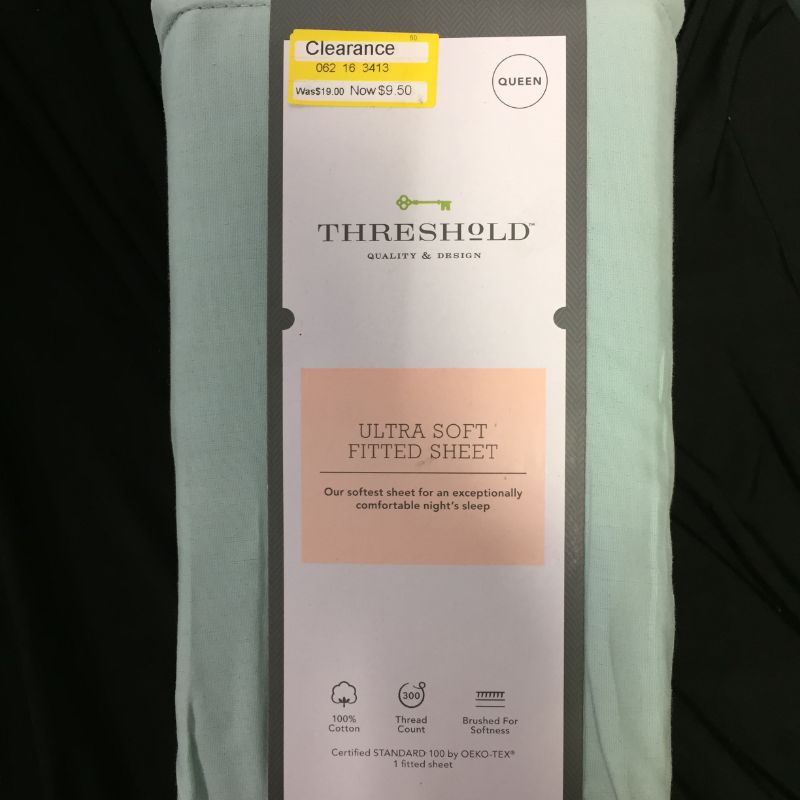 Photo 2 of 300 Thread Count Ultra Soft Fitted Sheet - Threshold size queen 