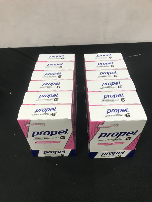 Photo 1 of (10 Packets) Propel Powder Packets Raspberry Lemonade With Electrolytes, Vitamins and No Sugar, 0.08 oz - 12 pack exp- dec 30/20