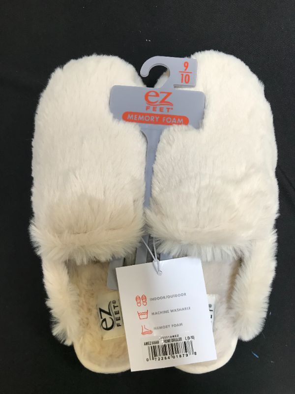 Photo 1 of ( size 9/10 ) L women's slippers - brand " EZ feet " 