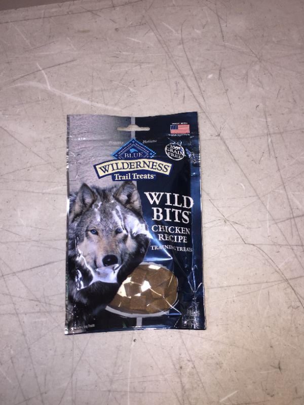 Photo 1 of Blue Buffalo Wilderness 100% Grain-Free Wild Bits Chicken Recipe Dog Treats - 4oz