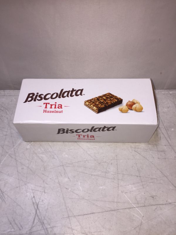 Photo 2 of Biscolata Tria Milk Chocolate Wafers Snacks - (3 Pack - 36 Pieces) (Hazelnut)