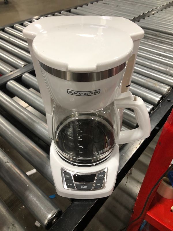 Photo 2 of Black+Decker CM1160W-1 CM1160W 12-Cup Programmable Coffeemaker, White/Stainless Steel
