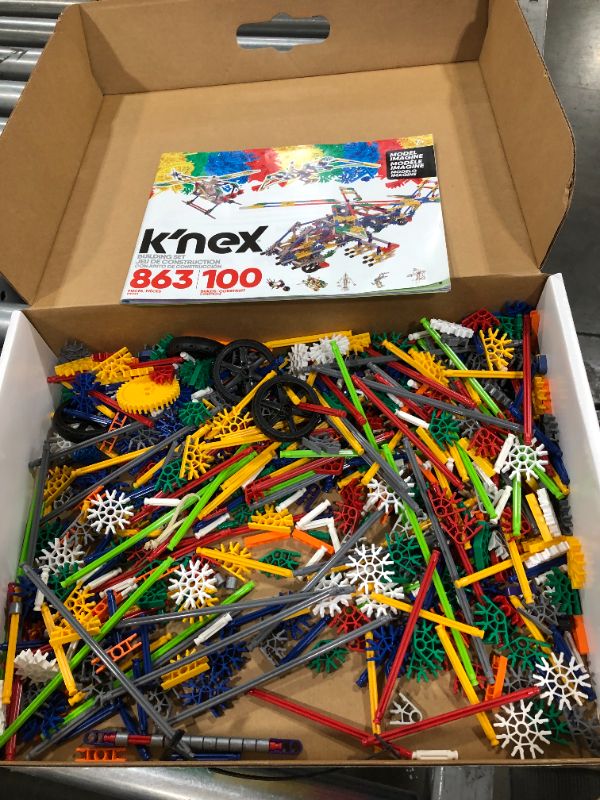 Photo 2 of K'NEX Ultimate 100 Model Building Set