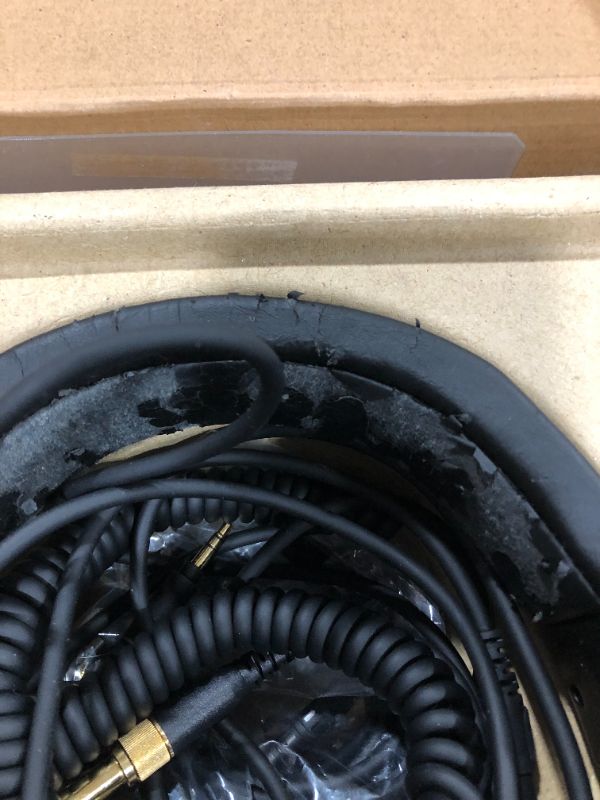 Photo 3 of Audio-Technica ATH-M50x Closed-Back Studio Monitoring Headphones Black